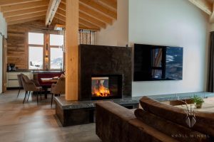 Chalet livingroom fireplace