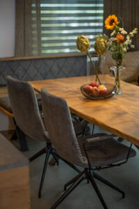 Oak table with leather chairs and matching bench