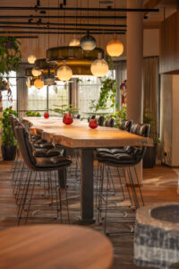 7.5-meter oak table with dynamic natural edge