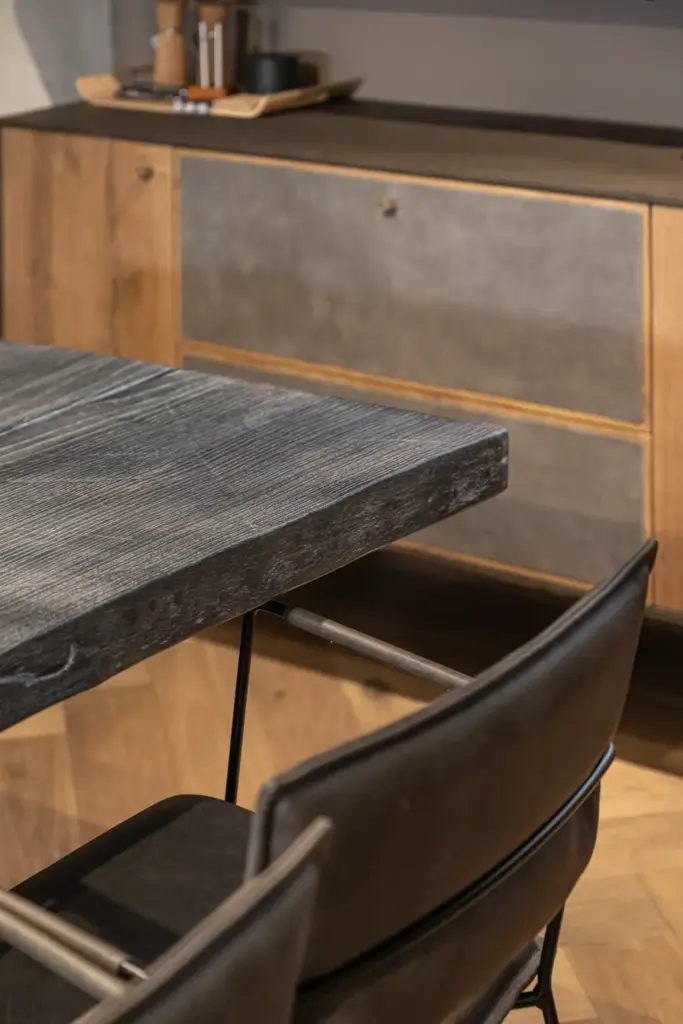 Smoked table with leather chairs